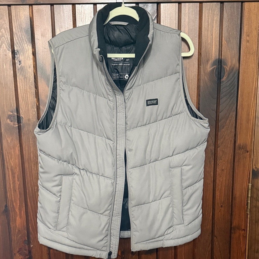 Hollister Light Gray Puffer Vest